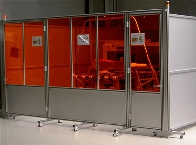 Kako se sigurnosni prozor od UV lasera razlikuje od običnih staklenih prozora?